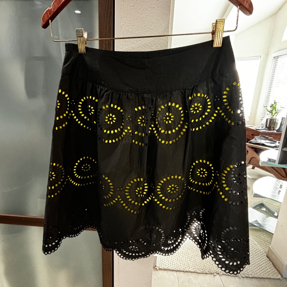 INC International Concepts Eyelet Cutout Skirt - Black & Yellow Size 2P - Picture 3 of 10